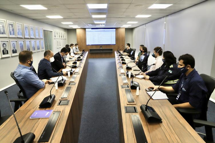 GT visita o Porto de Paranaguá